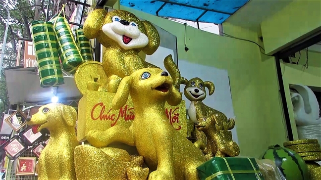 Cận cảnh những linh vật chó trang trí 'hút hàng' tết Mậu Tuất 2018 Can canh nhung linh vat cho trang tri 'hut hang' tet Mau Tuat 2018