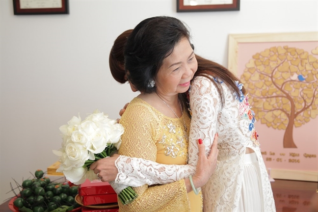 Hận người vợ bội bạc, bố không muốn mẹ tham dự đám cưới của tôi Han nguoi vo boi bac, bo khong muon me tham du dam cuoi cua toi