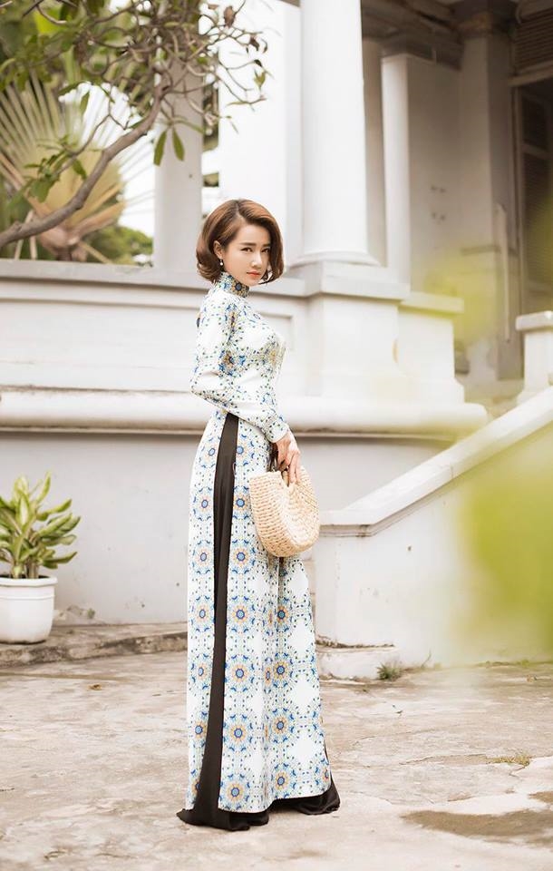 Mỹ nhân Việt tích cực lăng xê mẫu áo dài cách tân Tết 2018 My nhan Viet tich cuc lang xe mau ao dai cach tan Tet 2018