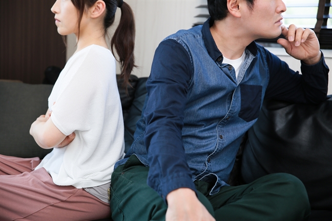 Chỉ còn một tuần nữa lên xe hoa lại phát hiện chồng sắp cưới bắt cá 2 tay đầy tinh vi Chi con mot tuan nua len xe hoa lai phat hien chong sap cuoi bat ca 2 tay day tinh vi