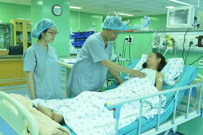 Người phụ nữ đầu tiên ở phía Nam được làm van tim nhân tạo Nguoi phu nu dau tien o phia Nam duoc lam van tim nhan tao
