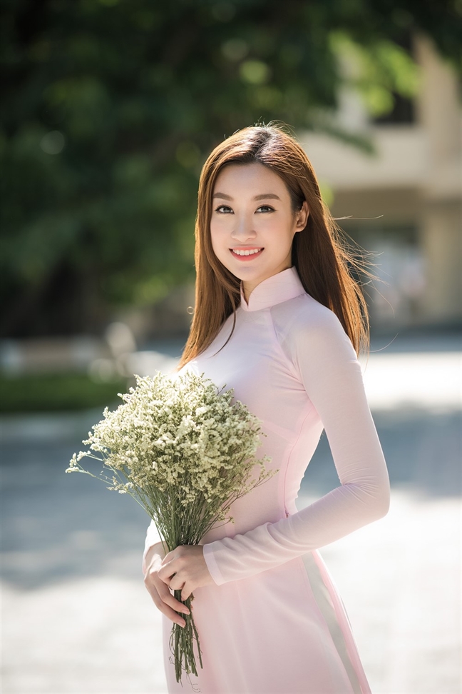 Hoa hậu Đỗ Mỹ Linh: ‘Người trẻ hiện nay có phần quên đi áo dài truyền thống’ Hoa hau Do My Linh: ‘Nguoi tre hien nay co phan quen di ao dai truyen thong’