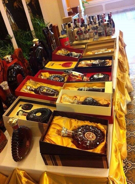 Tiền thật rượu giả: nỗi bất an ngày tết Tien that ruou gia: noi bat an ngay tet