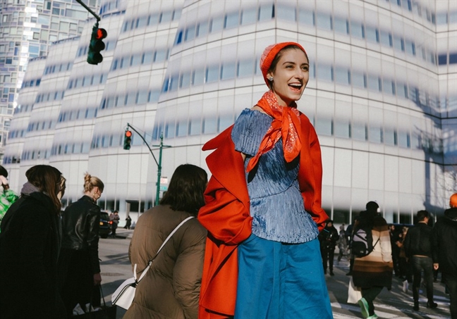 Street style sành điệu của các tín đồ tại New York Fashion Week 2018 Street style sanh dieu cua cac tin do tai New York Fashion Week 2018