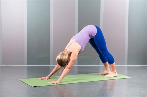 Mẹo ăn tết ngon dáng vẫn thon từ huấn luyện viên yoga xinh đẹp Meo an tet ngon dang van thon tu huan luyen vien yoga xinh dep