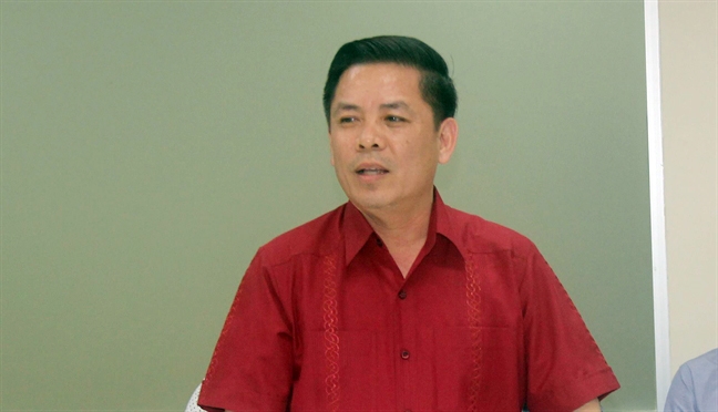 Bộ trưởng Bộ GTVT thăm và chúc tết tại sân bay Tân Sơn Nhất Bo truong Bo GTVT tham va chuc tet tai san bay Tan Son Nhat