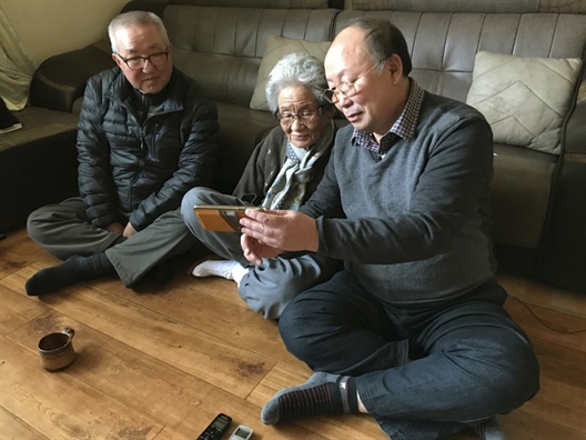 Ngọn lửa Thế vận hội Mùa đông làm sống lại nguyện vọng đoàn tụ Hàn-Triều Ngon lua The van hoi Mua dong lam song lai nguyen vong doan tu Han-Trieu