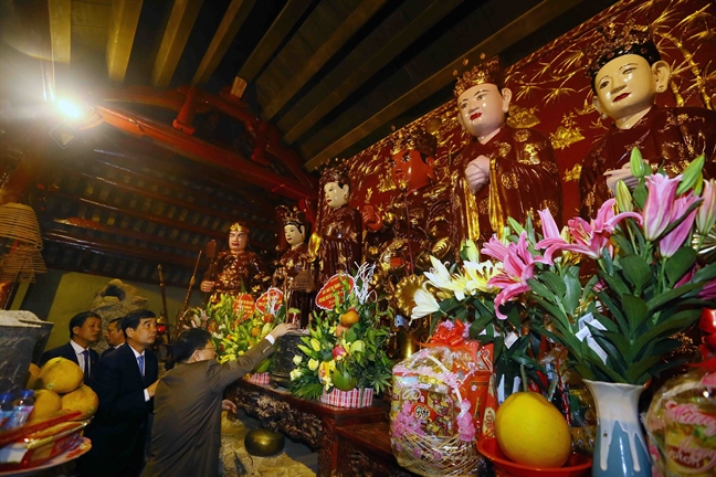 Không còn hiện tượng tranh giành cướp lộc tại Hội Gióng đền Sóc Sơn Khong con hien tuong tranh gianh cuop loc tai Hoi Giong den Soc Son