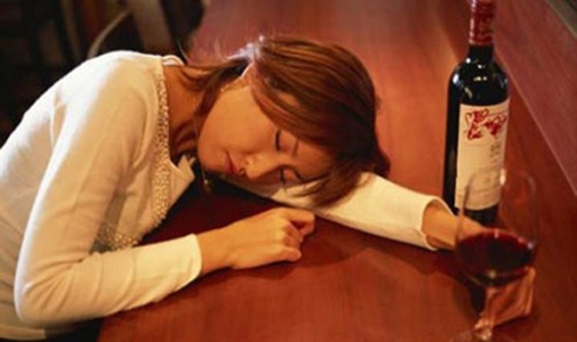 Thì ra, vợ háo hức về quê ngoại đón tết để gặp người yêu cũ Thi ra, vo hao huc ve que ngoai don tet de gap nguoi yeu cu