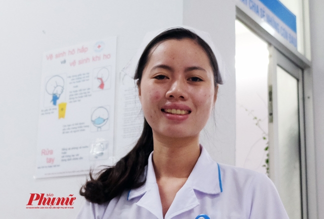 Nữ điều dưỡng không buông tay bệnh nhân ung thư đến cuối cuộc đời Nu dieu duong khong buong tay benh nhan ung thu den cuoi cuoc doi