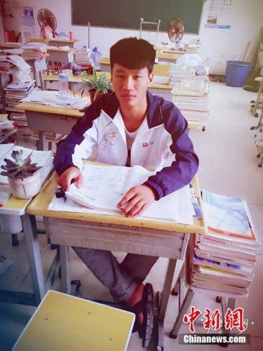 Về quê ăn Tết, nam sinh tử vong vì chữa cháy rừng Ve que an Tet, nam sinh tu vong vi chua chay rung