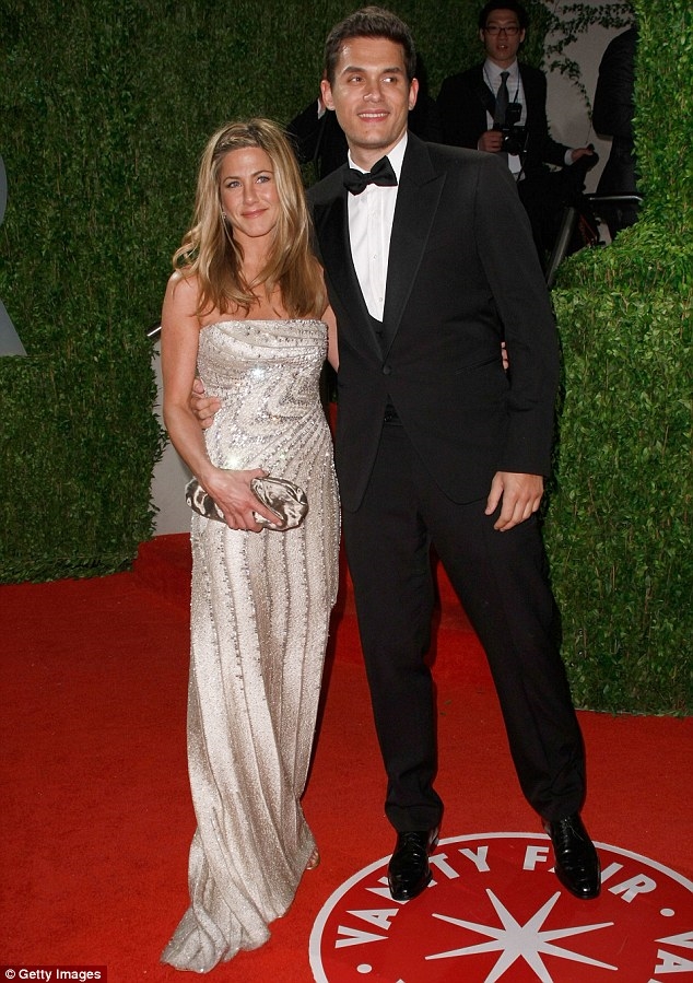 Thượng đế không công bằng với Jennifer Aniston Thuong de khong cong bang voi Jennifer Aniston