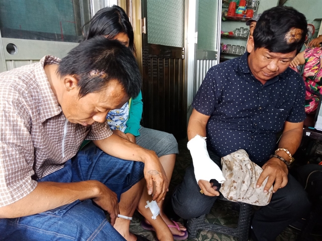 Hàng chục 'giang hồ' mang tuýp sắt... tháo dỡ mặt bằng khiến 3 người nhập viện Hang chuc 'giang ho' mang tuyp sat... thao do mat bang khien 3 nguoi nhap vien