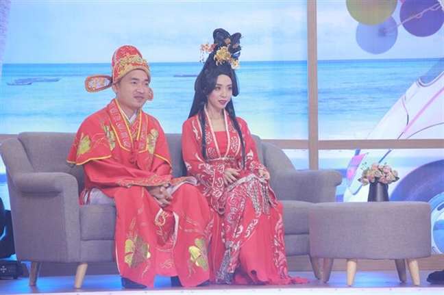 Cát Phượng: 'Tôi khóc hết nước mắt khi nghe chuyện tình của ai tan vỡ' Cat Phuong: 'Toi khoc het nuoc mat khi nghe chuyen tinh cua ai tan vo'