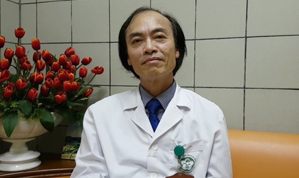 Bác sĩ chỉ cách phát hiện sớm vàng da cho trẻ sơ sinh dưới ánh nắng mặt trời Bac si chi cach phat hien som vang da cho tre so sinh duoi anh nang mat troi