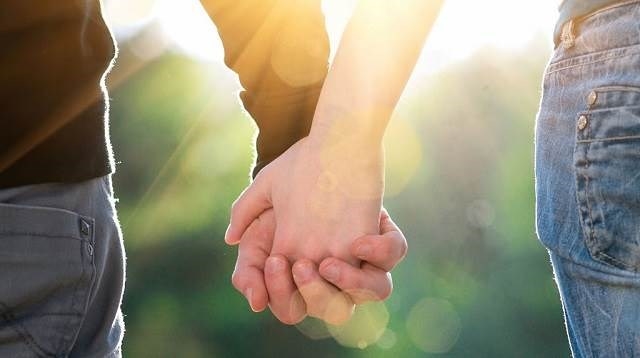 Xin lỗi em, chúng ta nên dừng lại vì anh vẫn còn yêu cô ấy Xin loi em, chung ta nen dung lai vi anh van con yeu co ay