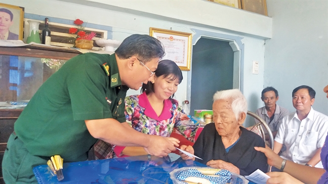 Nghĩa tình biên giới Nghia tinh bien gioi