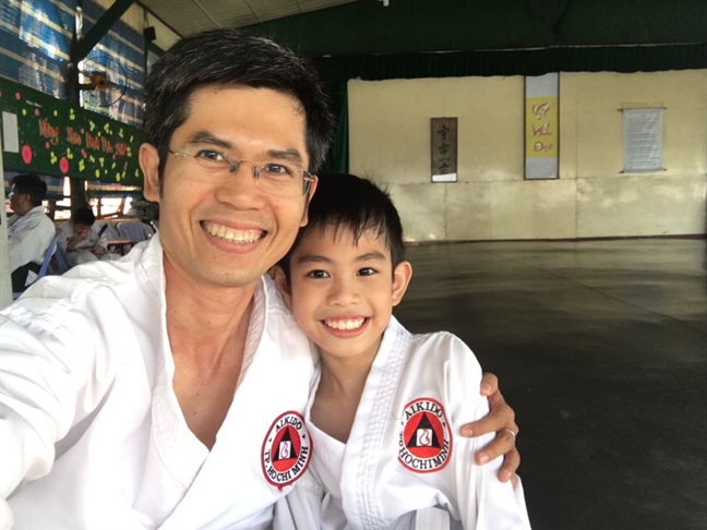 Với đàn ông, sự nghiệp làm cha cũng quan trọng như bao sự nghiệp khác Voi dan ong, su nghiep lam cha cung quan trong nhu bao su nghiep khac