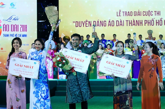 Hoa hậu Đỗ Mỹ Linh: Hy vọng áo dài đi xa hơn, đến bạn bè quốc tế Hoa hau Do My Linh: Hy vong ao dai di xa hon, den ban be quoc te