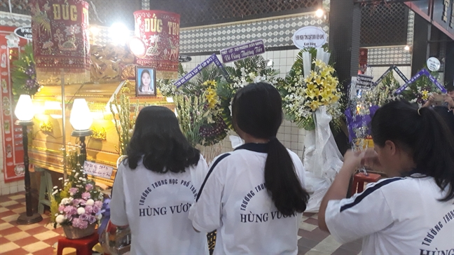 Viếng các nạn nhân vụ cháy chung cư Carina Vieng cac nan nhan vu chay chung cu Carina