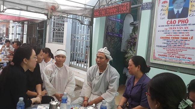 Viếng các nạn nhân vụ cháy chung cư Carina Vieng cac nan nhan vu chay chung cu Carina