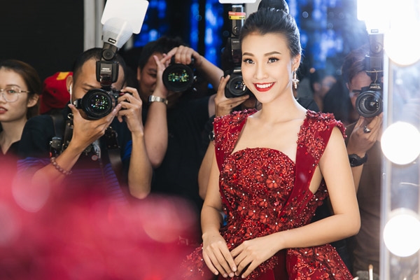 'Đa năng' là sứ mệnh gì mà ai cũng đòi làm 'nghệ sĩ đa năng'? 'Da nang' la su menh gi ma ai cung doi lam 'nghe si da nang'?