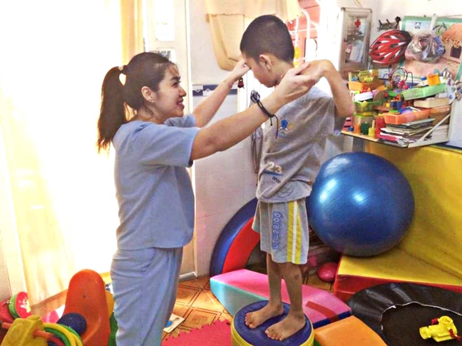 Ngày thế giới nhận thức chứng tự kỷ 2/4: Để trẻ tự kỷ không còn 'kỳ lạ' Ngay the gioi nhan thuc chung tu ky 2/4: De tre tu ky khong con 'ky la'