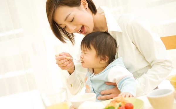 Tối ba về với con Toi ba ve voi con