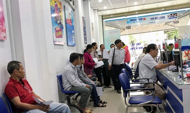 Sợ bị khóa, chủ thuê bao nghỉ làm đi bổ sung thông tin cho nhà mạng So bi khoa, chu thue bao nghi lam di bo sung thong tin cho nha mang
