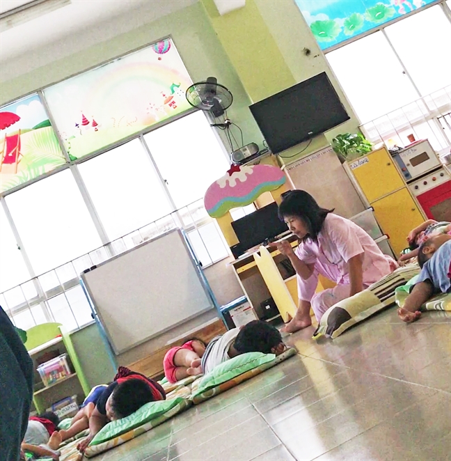 'Ác mẫu' ở Trường Mầm non 30-4, Q.1, TP.HCM: 'Khóc là tao lấy tã c. tao trét...' 'Ac mau' o Truong Mam non 30-4, Q.1, TP.HCM: 'Khoc la tao lay ta c. tao tret...'