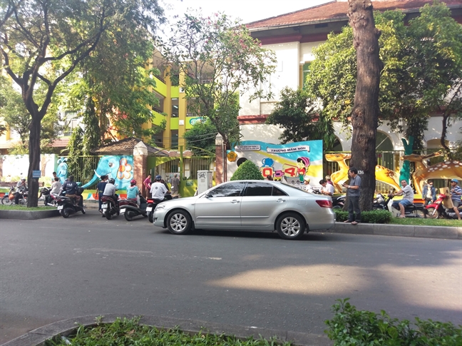 'Ác mẫu' ở Trường Mầm non 30-4, Q.1, TP.HCM: 'Khóc là tao lấy tã c. tao trét...' 'Ac mau' o Truong Mam non 30-4, Q.1, TP.HCM: 'Khoc la tao lay ta c. tao tret...'