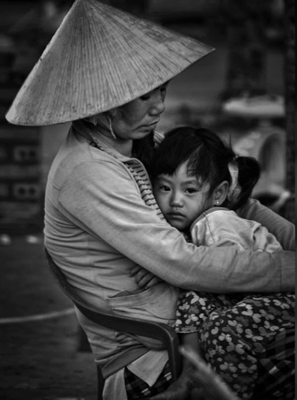 Trải qua đời làm dâu tủi nhục phẫn uất, mẹ vẫn bao dung với những người nhẫn tâm với mình Trai qua doi lam dau tui nhuc phan uat, me van bao dung voi nhung nguoi nhan tam voi minh
