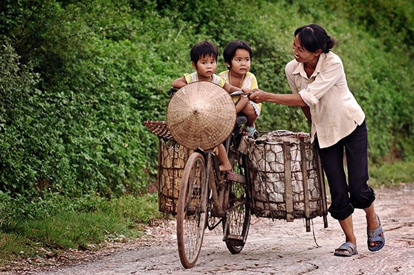 Trải qua đời làm dâu tủi nhục phẫn uất, mẹ vẫn bao dung với những người nhẫn tâm với mình Trai qua doi lam dau tui nhuc phan uat, me van bao dung voi nhung nguoi nhan tam voi minh