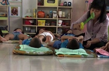 Những người lớn không có... tuổi thơ! Nhung nguoi lon khong co... tuoi tho!