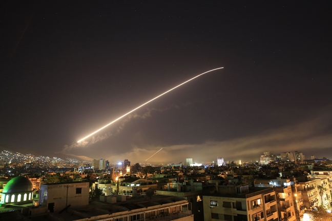 'Đánh nhanh' Syria, Tổng thống Trump khéo léo tránh Nga phản đòn 'Danh nhanh' Syria, Tong thong Trump kheo leo tranh Nga phan don