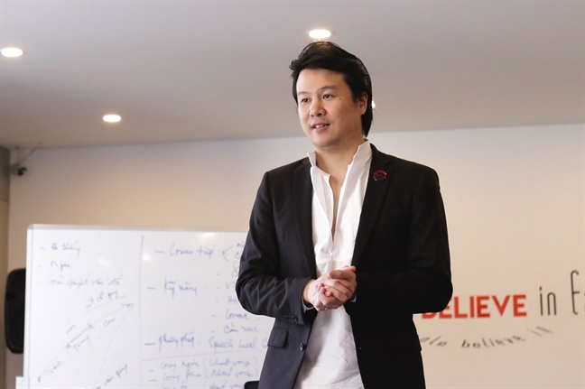 Thanh Bùi: ‘Không cần con trở thành nhà khoa học, chỉ cần con sống hạnh phúc’ Thanh Bui: ‘Khong can con tro thanh nha khoa hoc, chi can con song hanh phuc’
