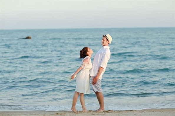 Chuyện cô gái Việt 1m50 'hốt' được chàng Tây 1m86 và sự thật trái ngược suy nghĩ của cộng đồng mạng Chuyen co gai Viet 1m50 'hot' duoc chang Tay 1m86 va su that trai nguoc suy nghi cua cong dong mang