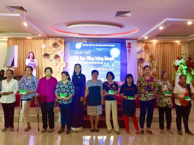 173 phụ nữ khuyết tật tham dự ngày hội 'Vẻ đẹp vầng trăng khuyết' 173 phu nu khuyet tat tham du ngay hoi 'Ve dep vang trang khuyet'