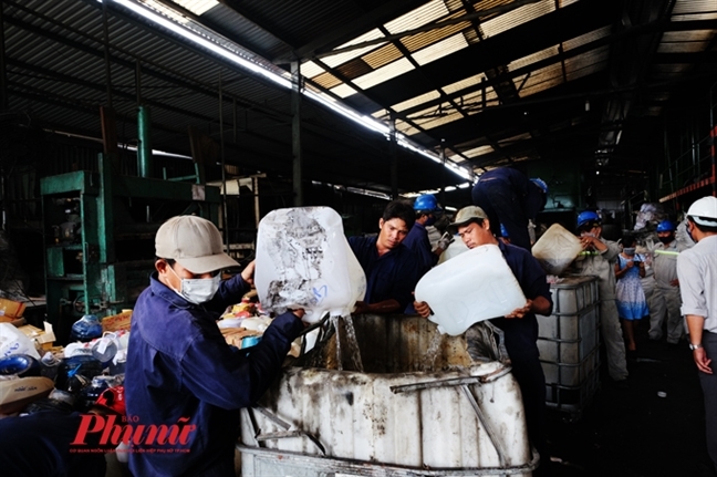 Cho bán bia rượu trong giờ làm việc là điều xấu hổ Cho ban bia ruou trong gio lam viec la dieu xau ho