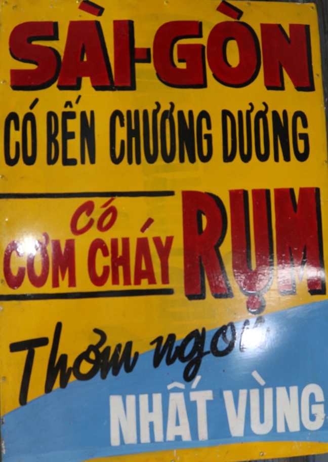 Người đàn ông lưu giữ ký ức Sài Gòn qua những bảng hiệu quảng cáo vẽ tay suốt 30 năm Nguoi dan ong luu giu ky uc Sai Gon qua nhung bang hieu quang cao ve tay suot 30 nam