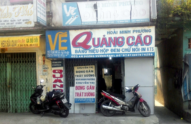 Người đàn ông lưu giữ ký ức Sài Gòn qua những bảng hiệu quảng cáo vẽ tay suốt 30 năm Nguoi dan ong luu giu ky uc Sai Gon qua nhung bang hieu quang cao ve tay suot 30 nam