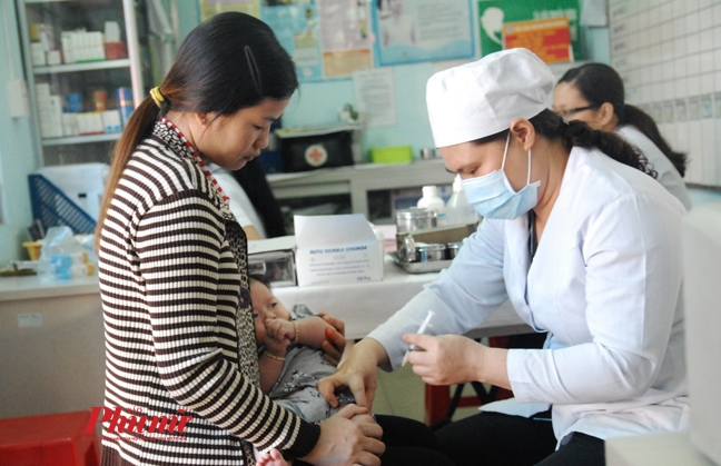 Vắc xin mới có khắc phục được tâm lý lo sợ của người Việt? Vac xin moi co khac phuc duoc tam ly lo so cua nguoi Viet?