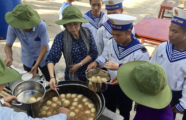 Giọt máu đào Trường Sa Giot mau dao Truong Sa