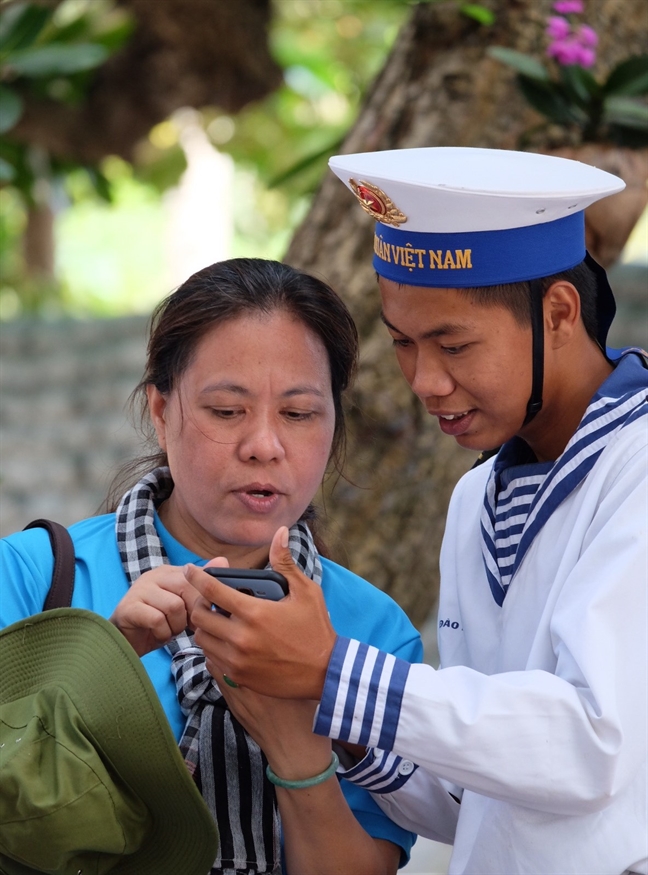 Giọt máu đào Trường Sa Giot mau dao Truong Sa