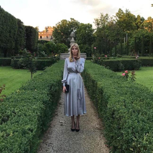 Ivanka Trump - ái nữ Tổng thống Mỹ chuộng phong cách nữ tính Ivanka Trump - ai nu Tong thong My chuong phong cach nu tinh