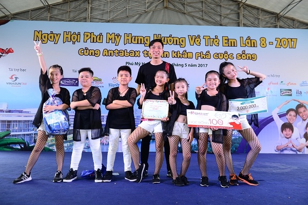 Khởi động cuộc thi ‘Tài năng trẻ Phú Mỹ Hưng’ lần 3-2018 Khoi dong cuoc thi ‘Tai nang tre Phu My Hung’ lan 3-2018