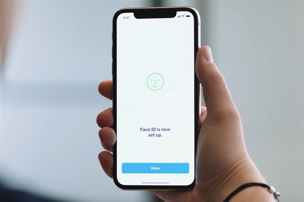 Hàng loạt iPhone X bán lỗ vì lỗi nhận diện gương mặt Hang loat iPhone X ban lo vi loi nhan dien guong mat