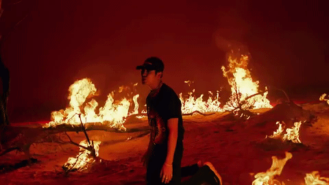 Sơn Tùng ra MV mới mà làng giải trí Việt rộn ràng như đón giao thừa! Son Tung ra MV moi ma lang giai tri Viet ron rang nhu don giao thua!
