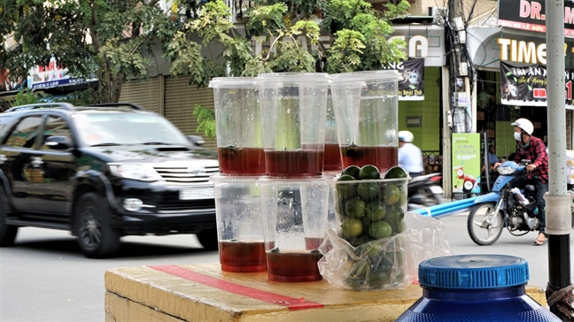 Kiếm tiền triệu mỗi ngày từ bán ly trà tắc 'khổng lồ' Kiem tien trieu moi ngay tu ban ly tra tac 'khong lo'