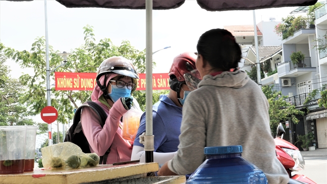 Kiếm tiền triệu mỗi ngày từ bán ly trà tắc 'khổng lồ' Kiem tien trieu moi ngay tu ban ly tra tac 'khong lo'